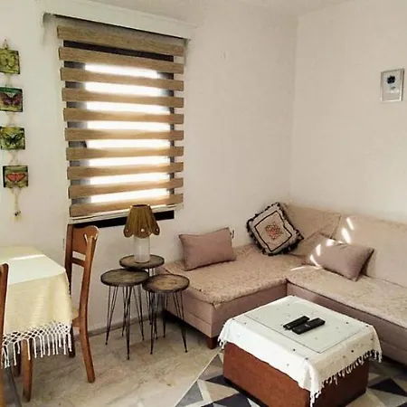 Cozy With Superb Location Near Popular Attractions In Bodrum Apartmán Gümbet
